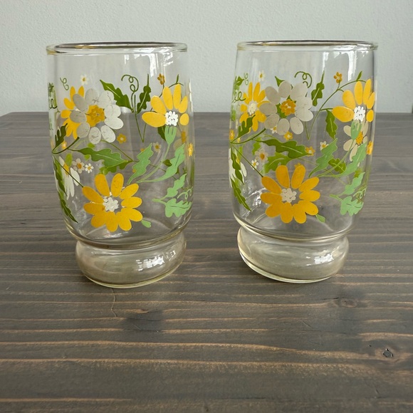 2 x vintage glass juice cup - Picture 1 of 9